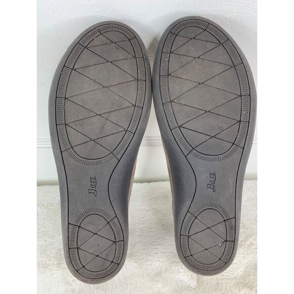 G.H. Bass & Co. Womens Taupe Suede Flats Size 10 - Picture 8 of 10